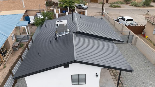 2800 Duranes Road NW, Albuquerque, NM 87104