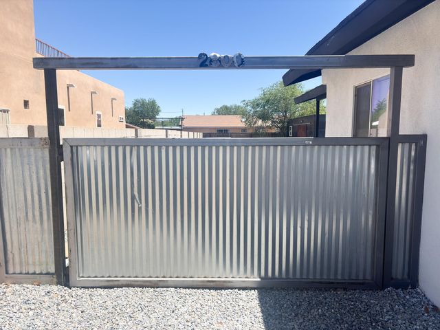 2800 Duranes Road NW, Albuquerque, NM 87104