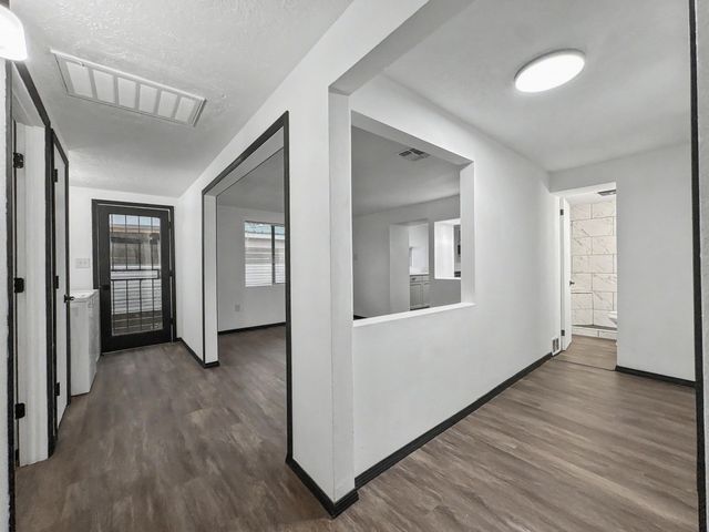 2800 Duranes Road NW, Albuquerque, NM 87104