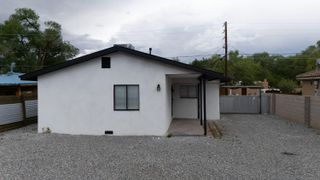 2800 Duranes Road NW, Albuquerque, NM 87104