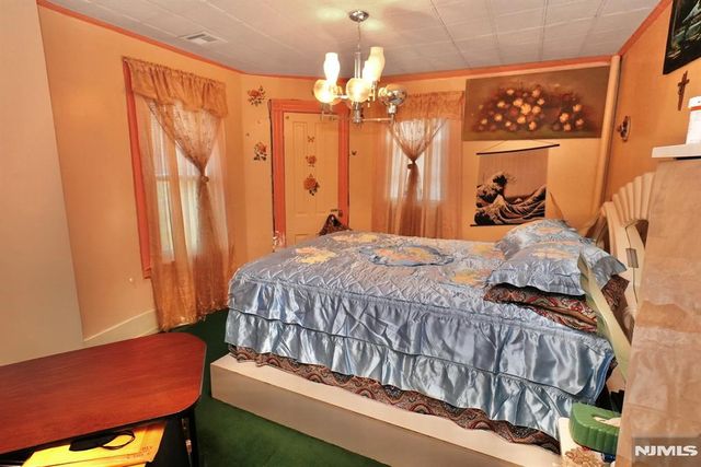 22-24 Kensington Place, East Orange, NJ 07017