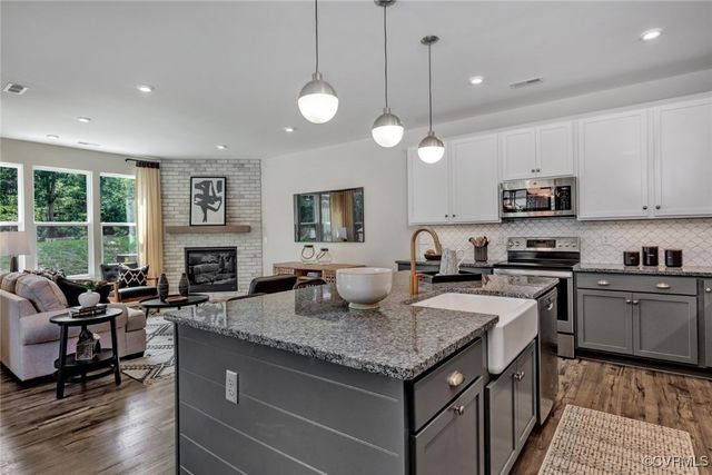 2013 Farmstead Mill Ct, Glen Allen, VA 23059