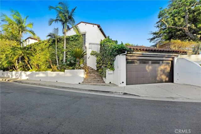 3332 Blair, Los Angeles, CA 90068