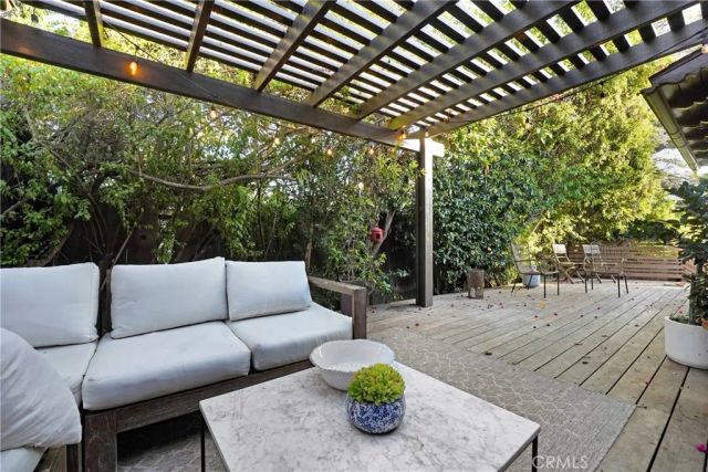 3332 Blair, Los Angeles, CA 90068