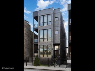 1537 W Pearson Street 2, Chicago, IL 60642