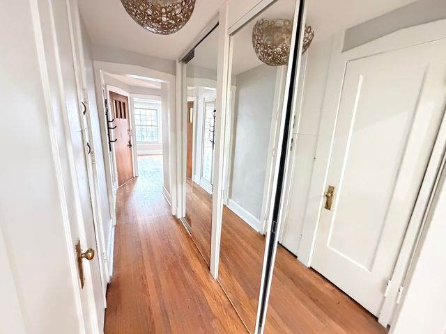 5674 N Ridge Avenue 2S, Chicago, IL 60660