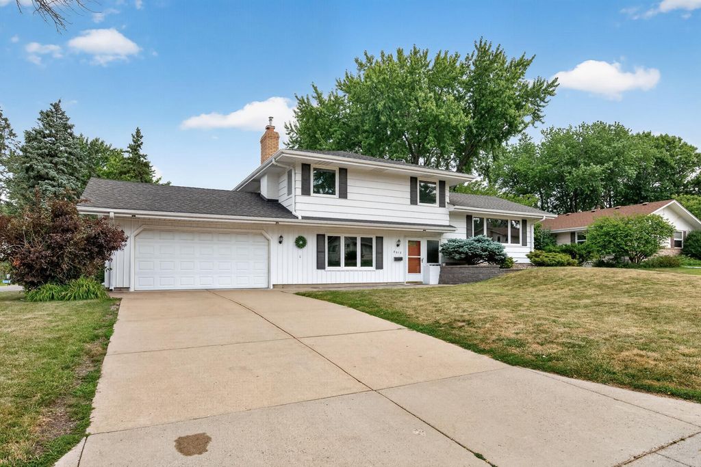 8616 34th Avenue N, New Hope, MN 55427 — photo 2