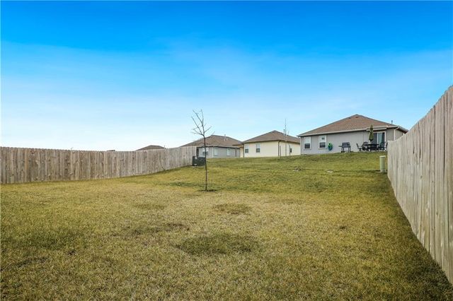 20344 W 193rd Terrace, Spring Hill, KS 66083