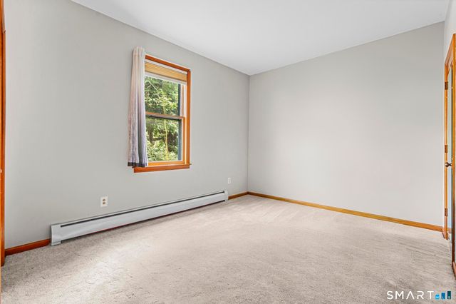 11-13 Hull Street, Shelton, CT 06484