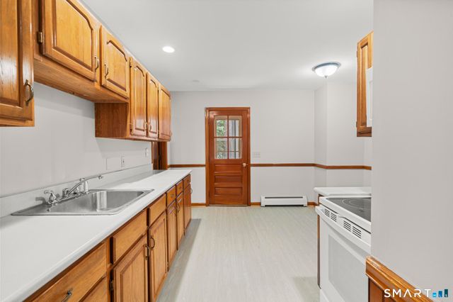 11-13 Hull Street, Shelton, CT 06484