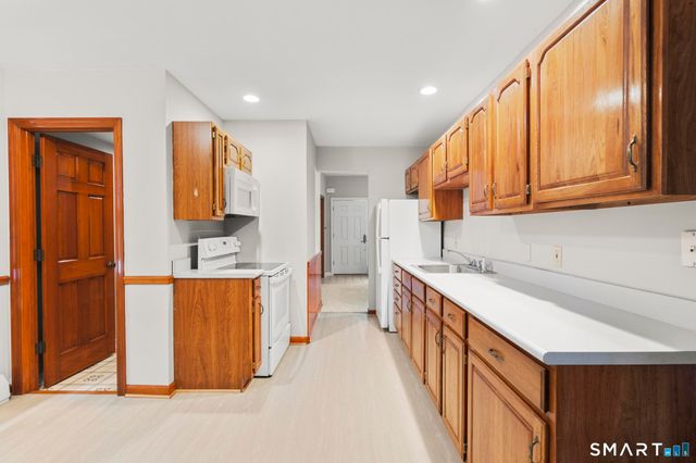 11-13 Hull Street, Shelton, CT 06484