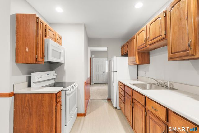 11-13 Hull Street, Shelton, CT 06484