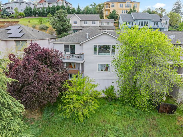 457 Elm Street, Phoenix, OR 97535