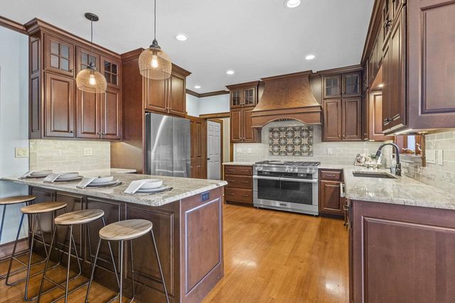 2809 SUGARBUSH COURT, Green Bay, WI 54301