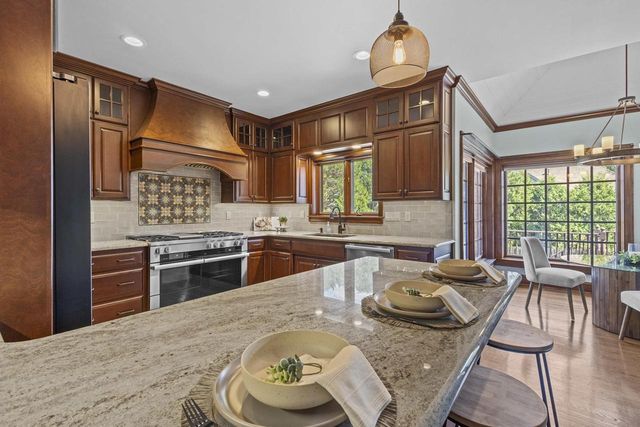 2809 SUGARBUSH COURT, Green Bay, WI 54301