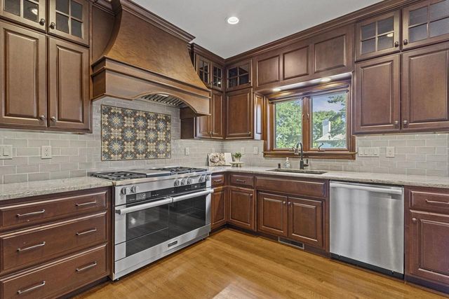 2809 SUGARBUSH COURT, Green Bay, WI 54301