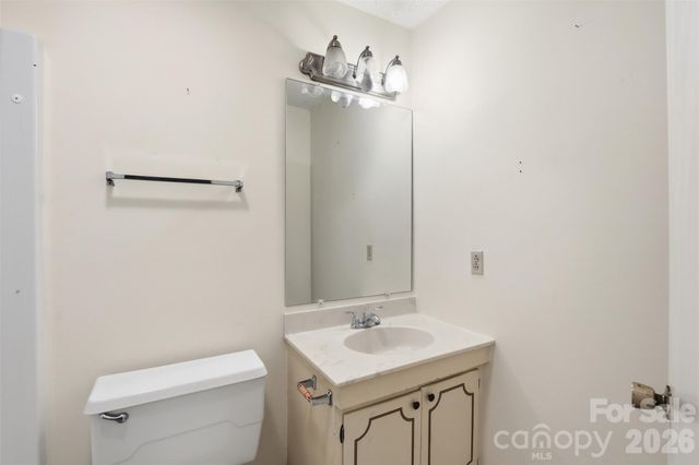 17 Knoll Drive, Columbus, NC 28722