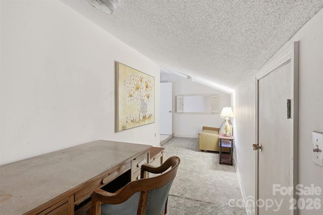 17 Knoll Drive, Columbus, NC 28722