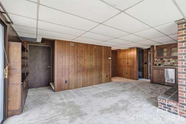 17 Knoll Drive, Columbus, NC 28722