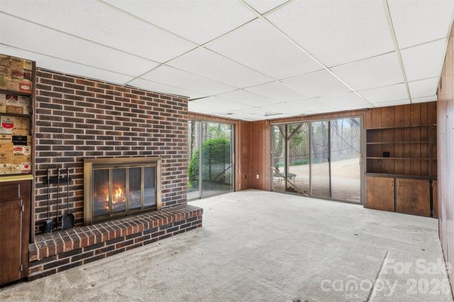 17 Knoll Drive, Columbus, NC 28722