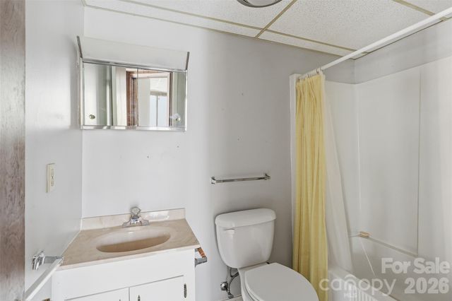 17 Knoll Drive, Columbus, NC 28722