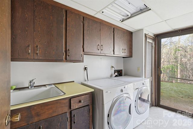 17 Knoll Drive, Columbus, NC 28722