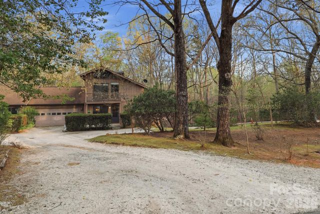 17 Knoll Drive, Columbus, NC 28722