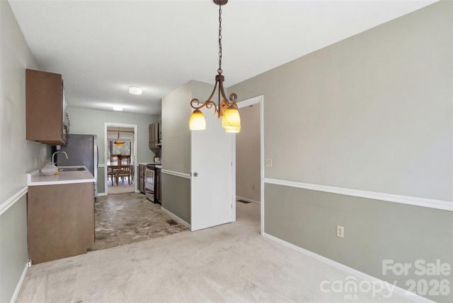 17 Knoll Drive, Columbus, NC 28722