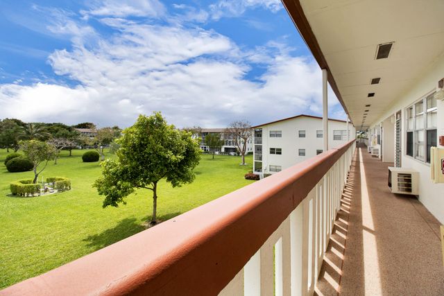 412 BRIGHTON J, Boca Raton, FL 33434