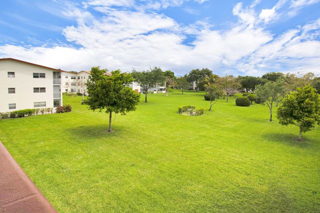 412 BRIGHTON J, Boca Raton, FL 33434