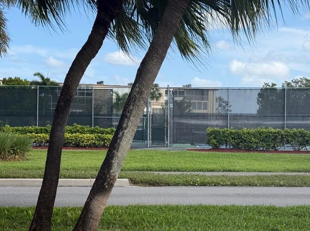 412 BRIGHTON J, Boca Raton, FL 33434