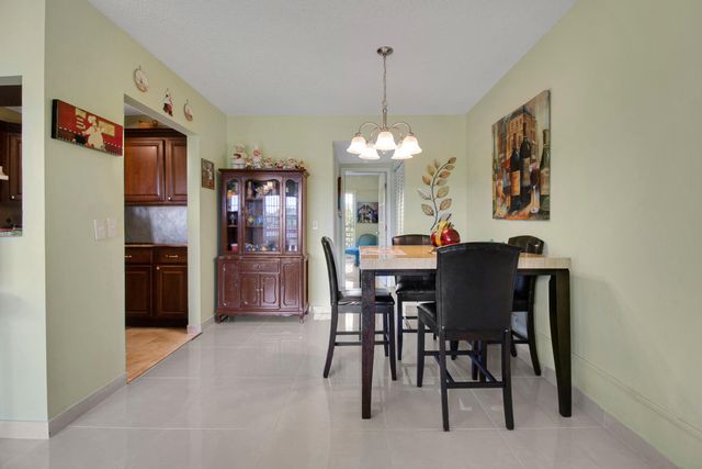 412 BRIGHTON J, Boca Raton, FL 33434