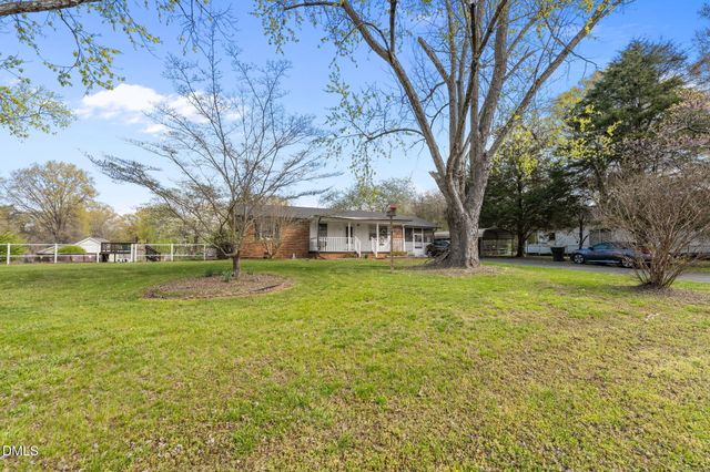 1225 2nd Street, Eden, NC 27288