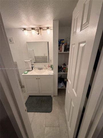 9974 SW 88th Street 1011, Miami, FL 33176