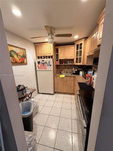 9974 SW 88th Street 1011, Miami, FL 33176