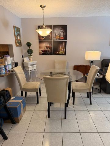 9974 SW 88th Street 1011, Miami, FL 33176