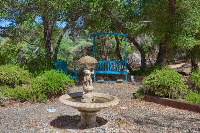 39406 John West Road, Oakhurst, CA 93644