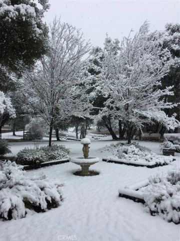 39406 John West Road, Oakhurst, CA 93644