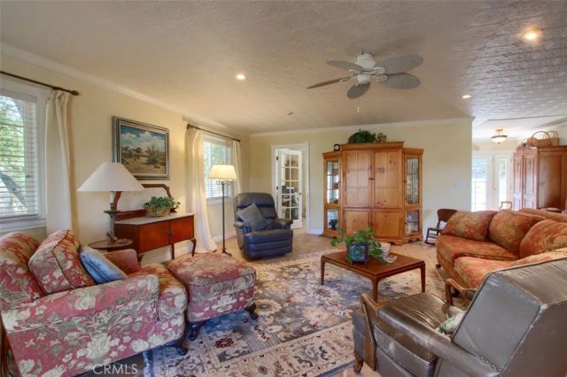 39406 John West Road, Oakhurst, CA 93644