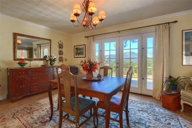 39406 John West Road, Oakhurst, CA 93644