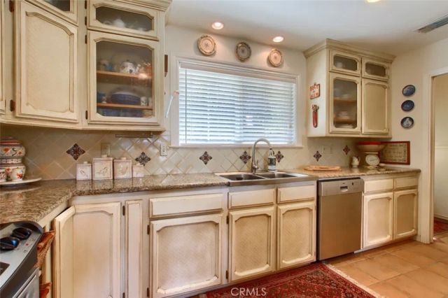 39406 John West Road, Oakhurst, CA 93644