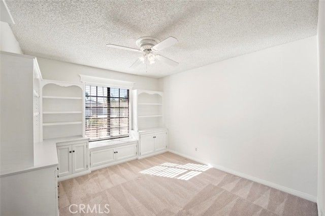 6553 Smoke Tree Avenue, Oak Park, CA 91377