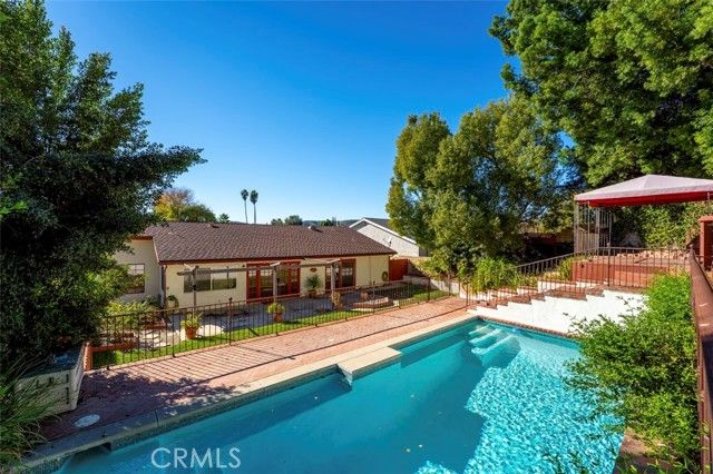 6553 Smoke Tree Avenue, Oak Park, CA 91377