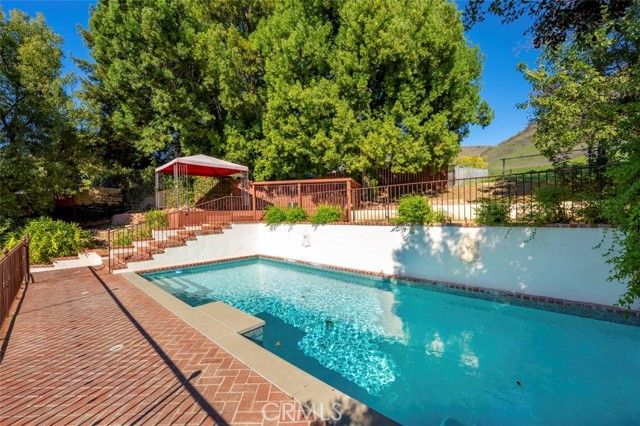 6553 Smoke Tree Avenue, Oak Park, CA 91377