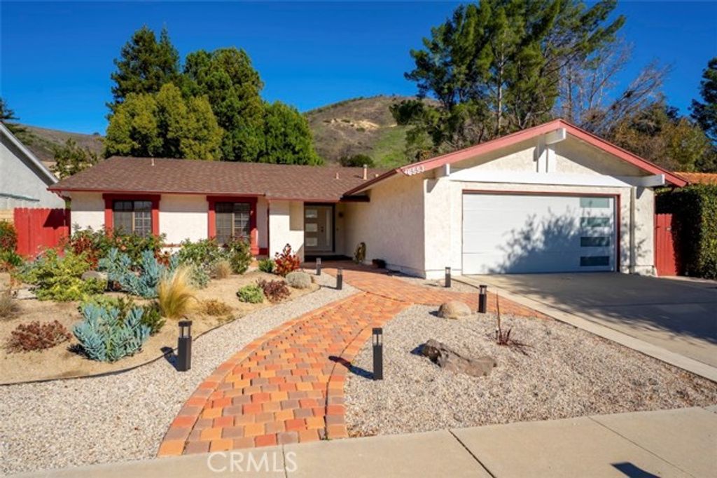 6553 Smoke Tree Avenue, Oak Park, CA 91377