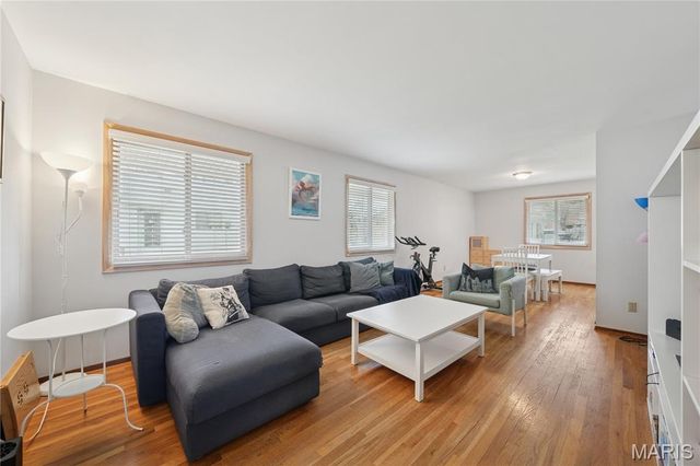 12508 Larkwood Drive, St Louis, MO 63146