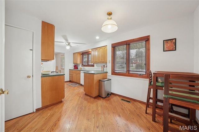 12508 Larkwood Drive, St Louis, MO 63146