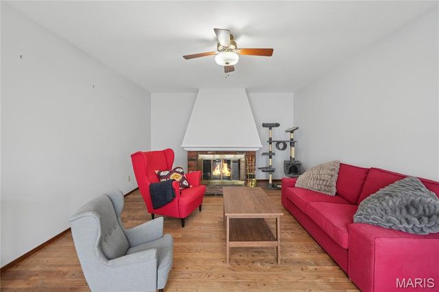 12508 Larkwood Drive, St Louis, MO 63146