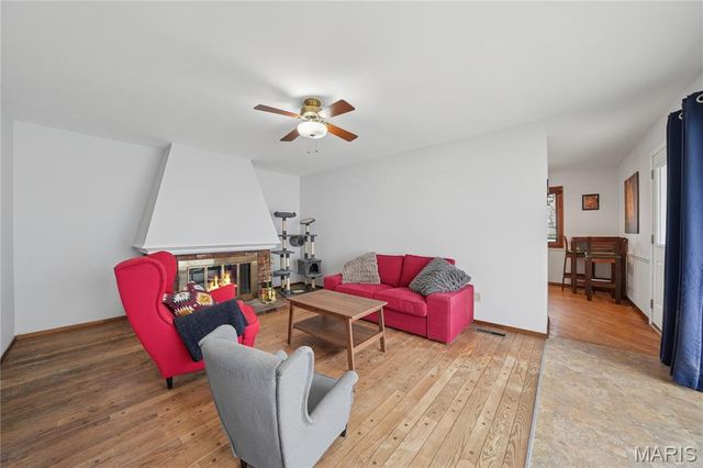 12508 Larkwood Drive, St Louis, MO 63146