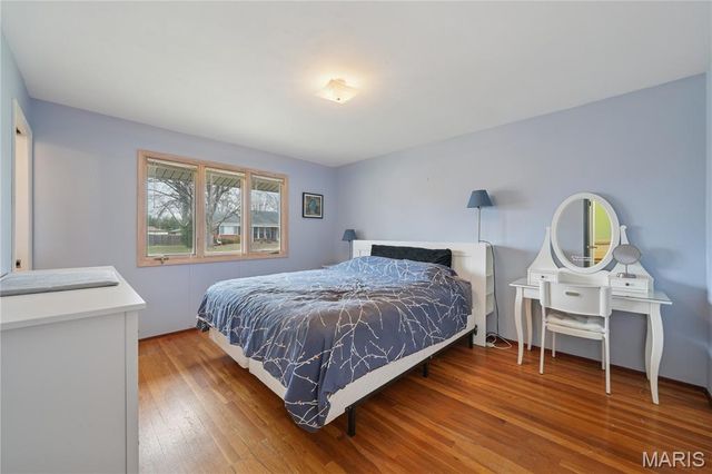 12508 Larkwood Drive, St Louis, MO 63146